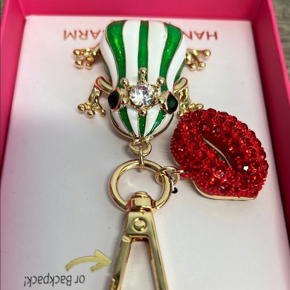 True To Form | Charming Frog 🐸 💋 Bag Charm - Picture 2 of 6